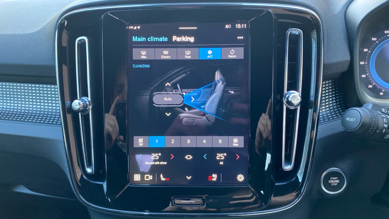 Volvo XC40 2.0 B3P Plus Dark 5dr Auto Petrol Estate